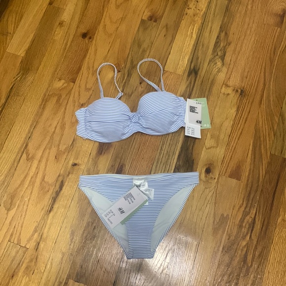 Baby Blue Striped H&M Bikini - Picture 1 of 6